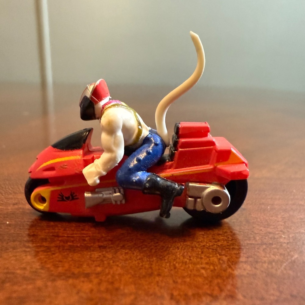 Biker Mice from Mars VINNIE‎ Figure 1993 Galoob Micro Machines Red Motorcycle